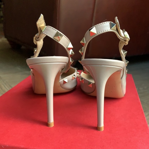 SOLD - NEW Valentino Rockstud Slingback Nude Pump Heels - Picture 9 of 16